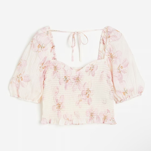 H&M Tops - H&M Floral Smocked Puff Sleeve Cropped Top